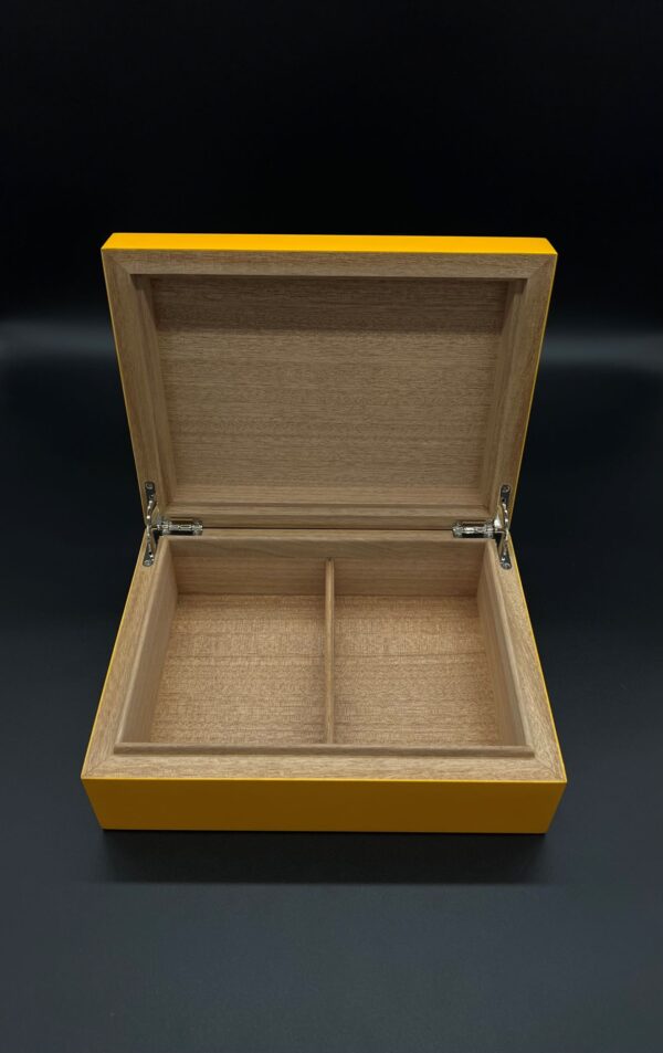 TABLE HUMIDOR BR0561 YELLOW - Image 2